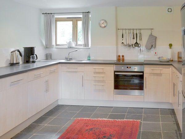 3 Bedroom Accommodation In St Gennys, Bude - Crackington Haven