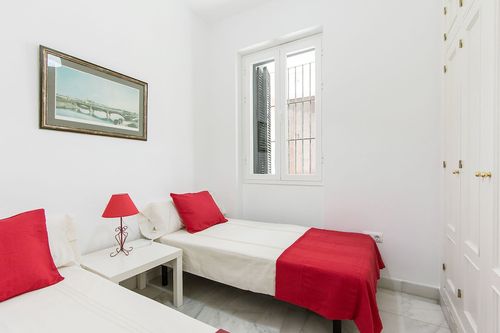 Best large villa rentals in Seville, Spain on cozycozy
