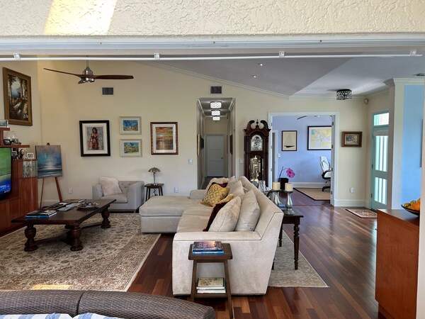 Luxury 3 Bed 2 Bath Villa In Windstar On Naples Bay Minutes To Downtown Naples - Naples, FL