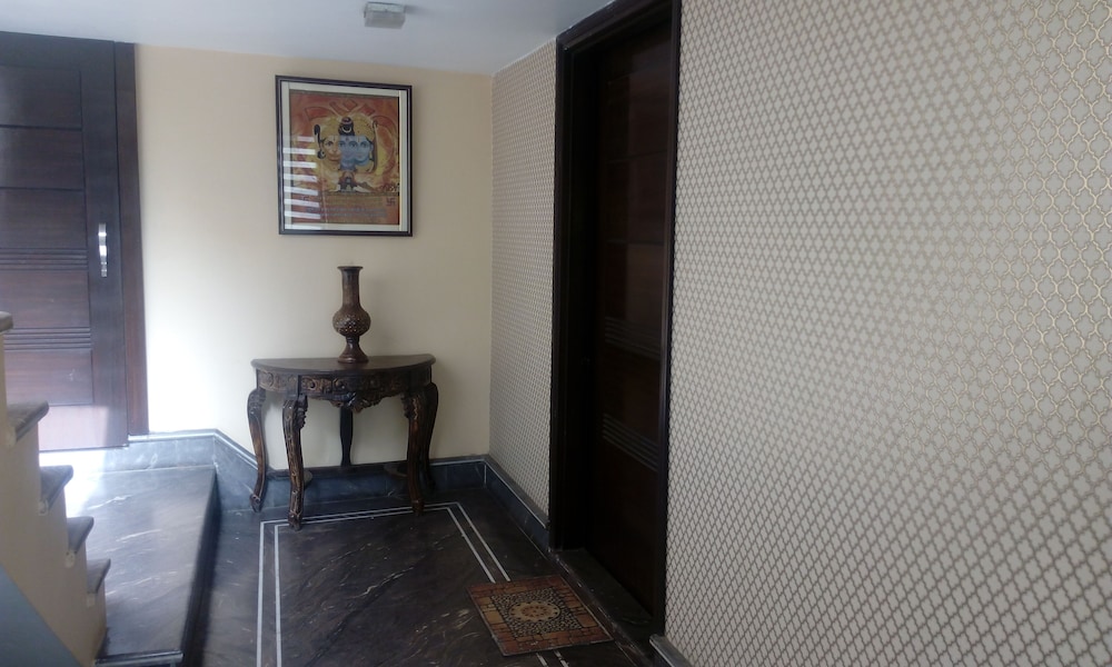Suite King Style Con Dibujo Adjunto (Apartamento Separado En La Casa - Ludhiana