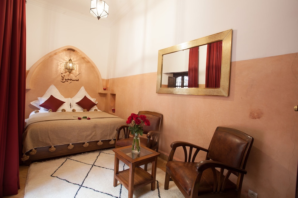 De Geest Van De Riad De Luxe Van Een Paleis, De Warmte Van Een Gezinswoning - Marrakesh