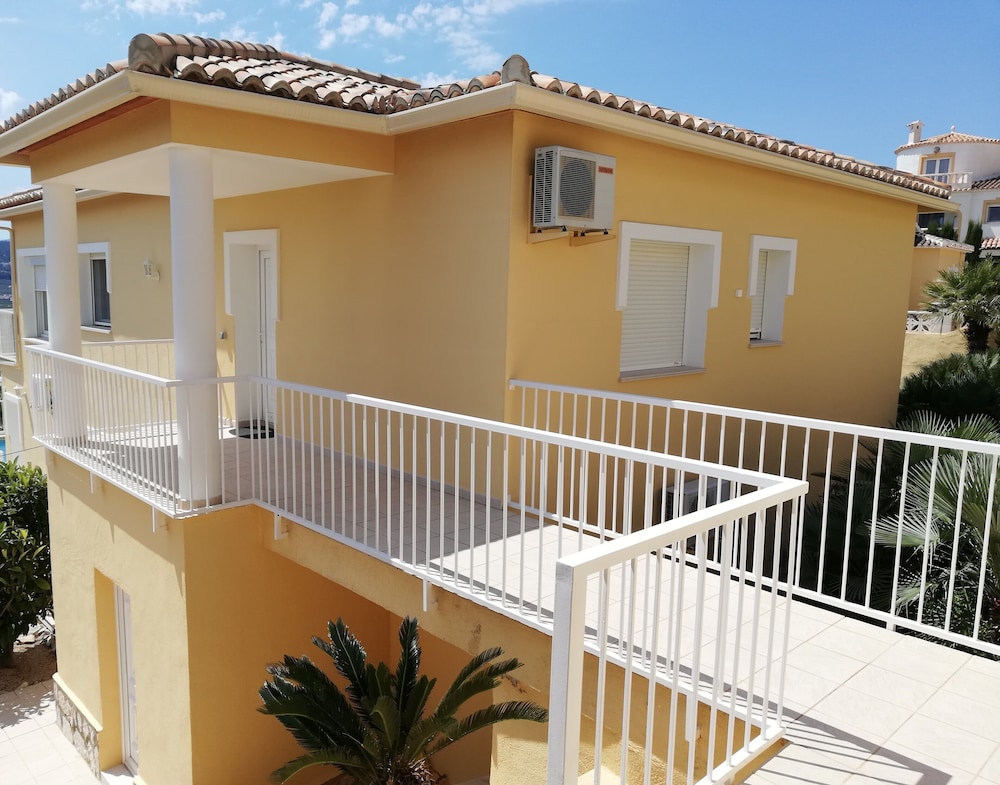 Holiday House, Only 1 Apartment Is Rented, Private Pool Only For The Tenant - Orba