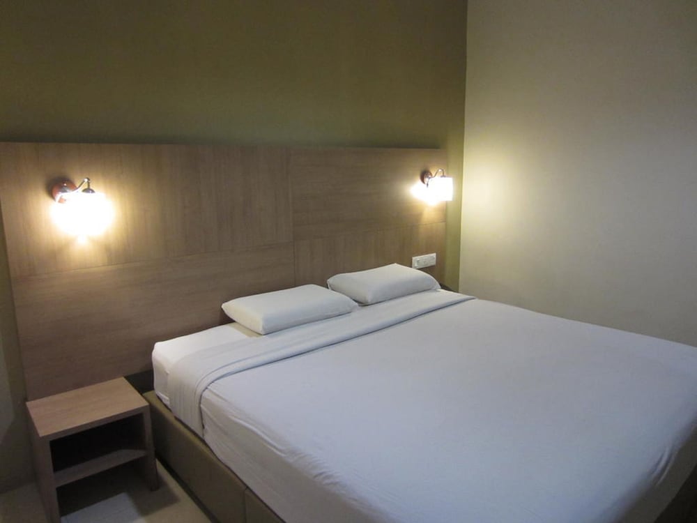 Radiant Hotel - Seri Manjung