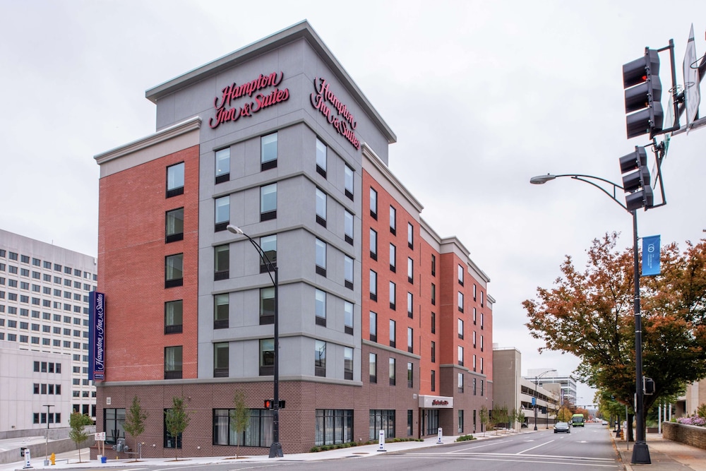 Hampton Inn & Suites Winston-salem Downtown - Winston-Salem, NC