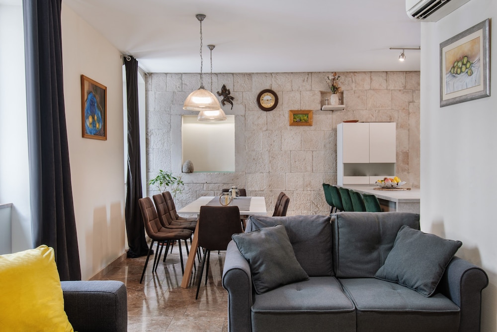 How To Live Better In Split, Apartment - Split
