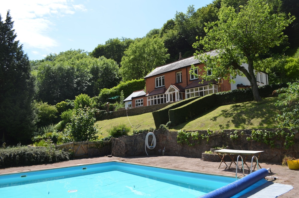 Riversdale Lodge Is Set In The Heart Of Symonds Yat Overlooking The River Wye. - Forest of Dean