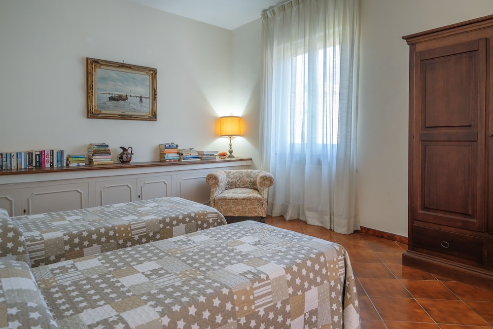 Casa Gege', for up to 5 guests, shared pool, Sorrento center - Sorrente