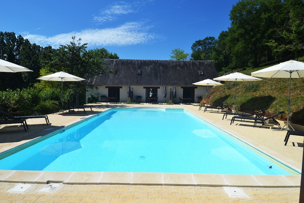 Ferienhaus Für 2 - 45m² - Ruhige Grünfläche - Großer Pool - Loire