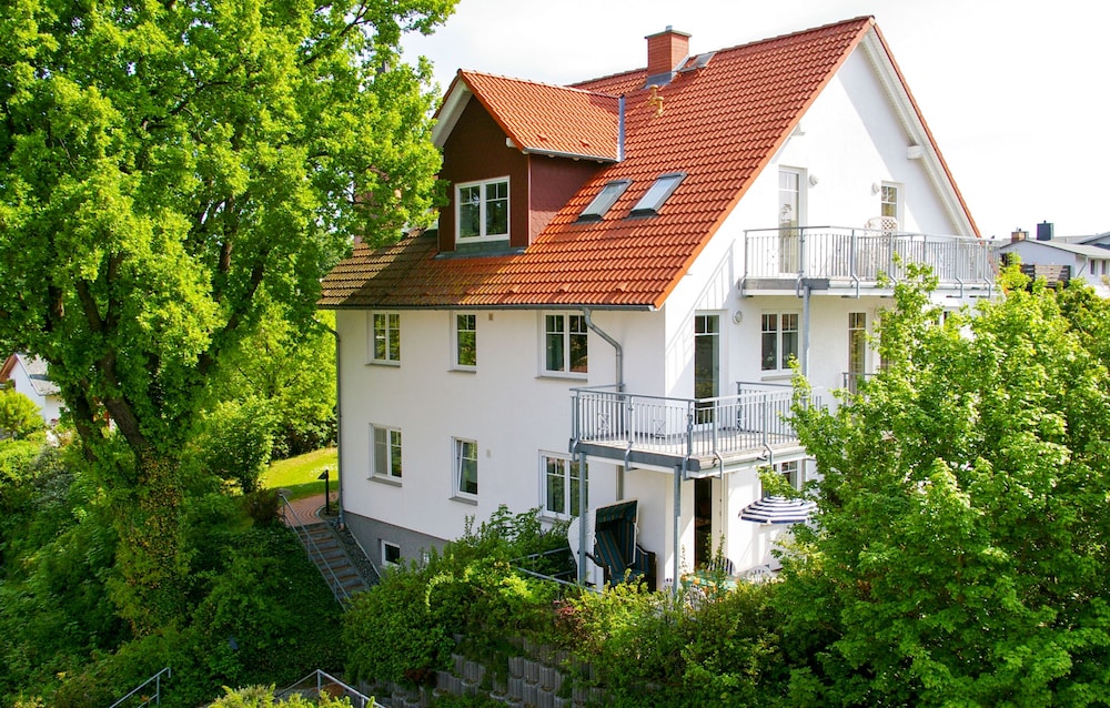 Two-room Apartment In A Quiet Location On The South Terrace, Close To The Center, 800m From The Beach, Bus And Train - Baltic Sea