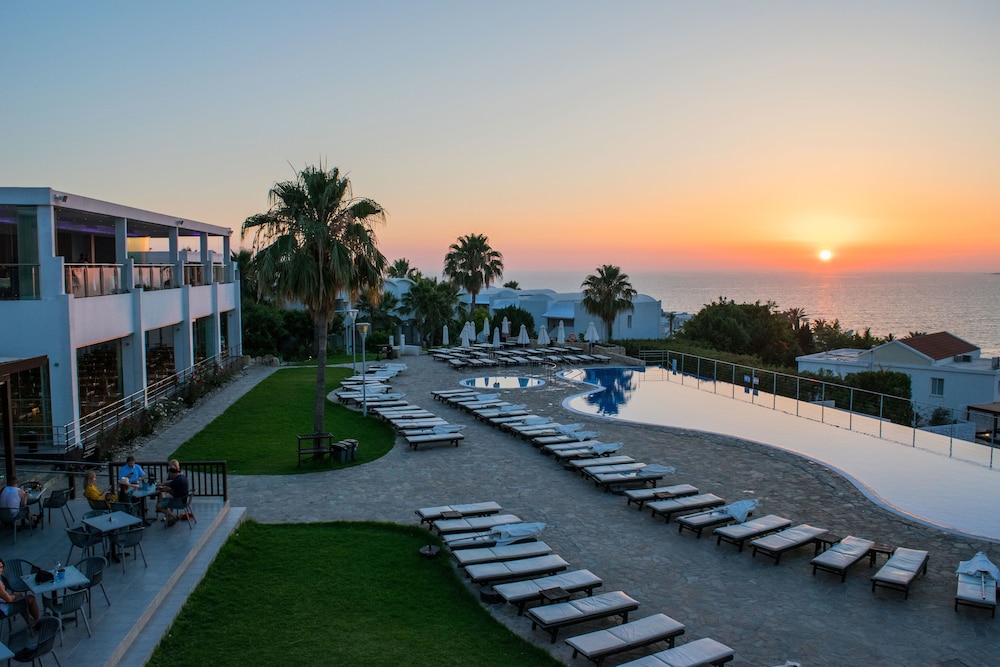 Theo Sunset Bay Hotel - Pafos