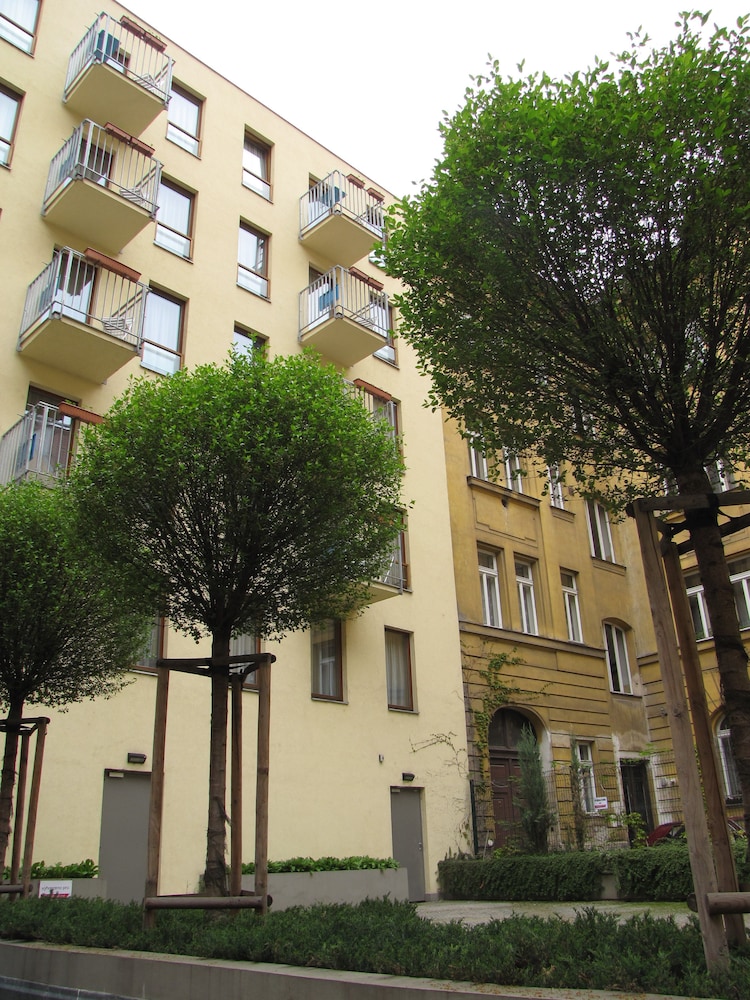 Aparthotel Austria Suites - Prague