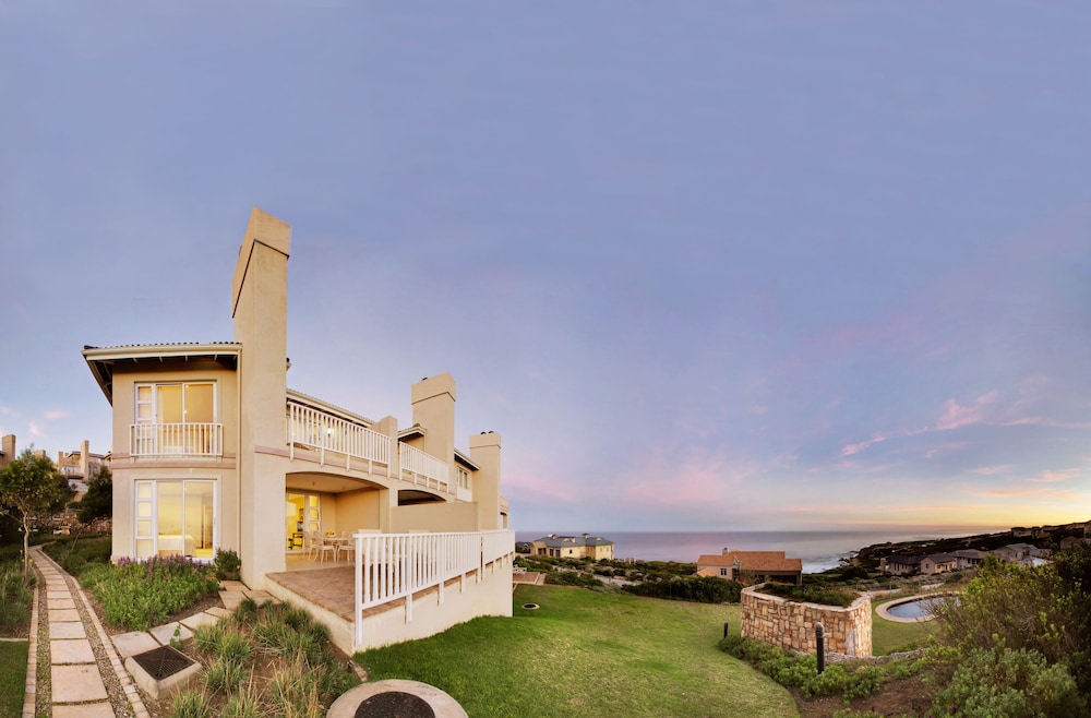 Pinnacle Point Beach & Golf - Penthouse & Villa - South Africa