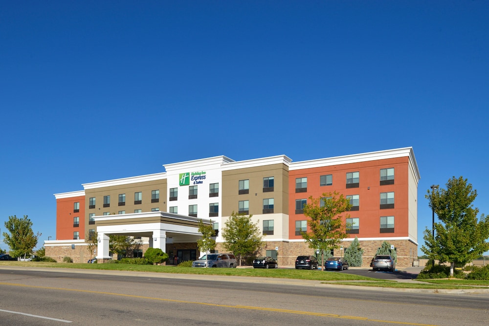 Holiday Inn Express & Suites Pueblo North, An Ihg Hotel - Pueblo, CO