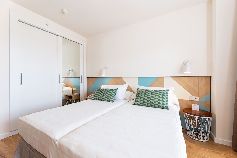 Hotel Js Portocolom Suites - Balearic Islands