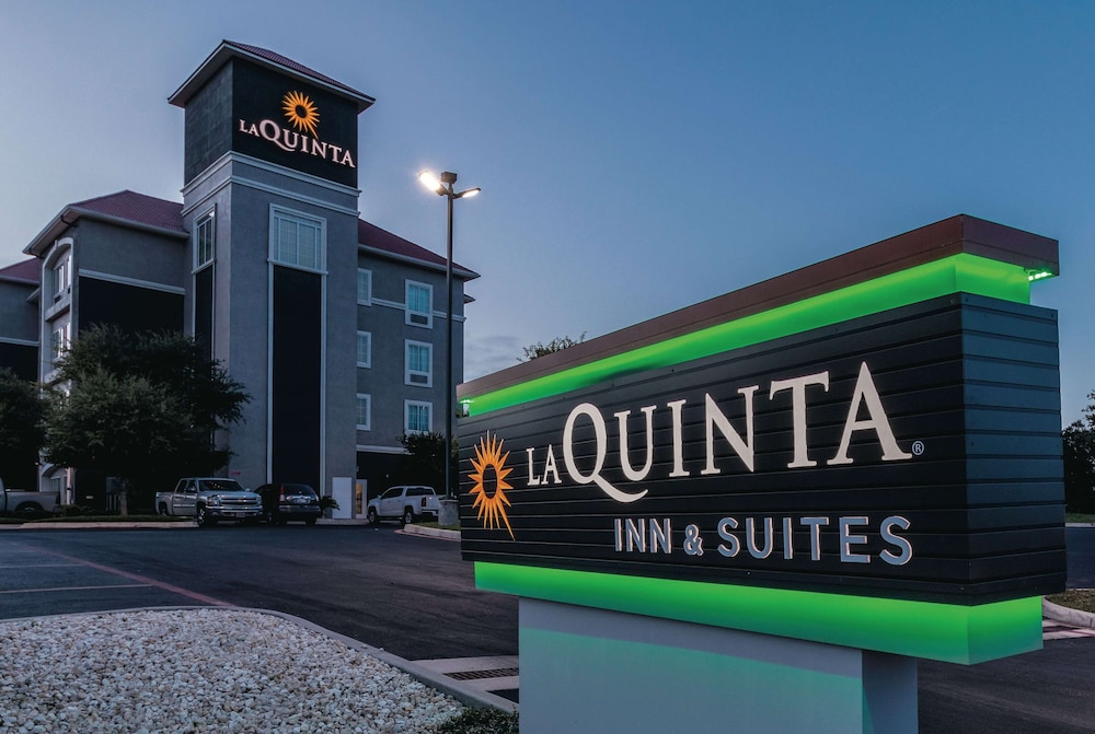 La Quinta Inn & Suites By Wyndham San Antonio Northwest - San Antonio