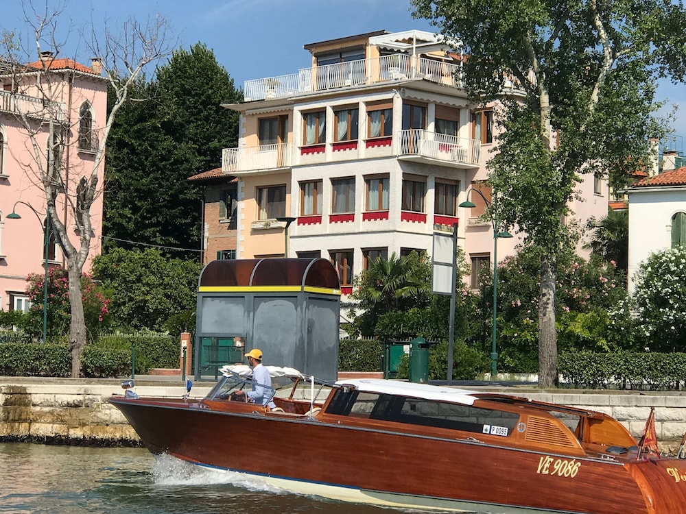Oasis Lagoon - Venise