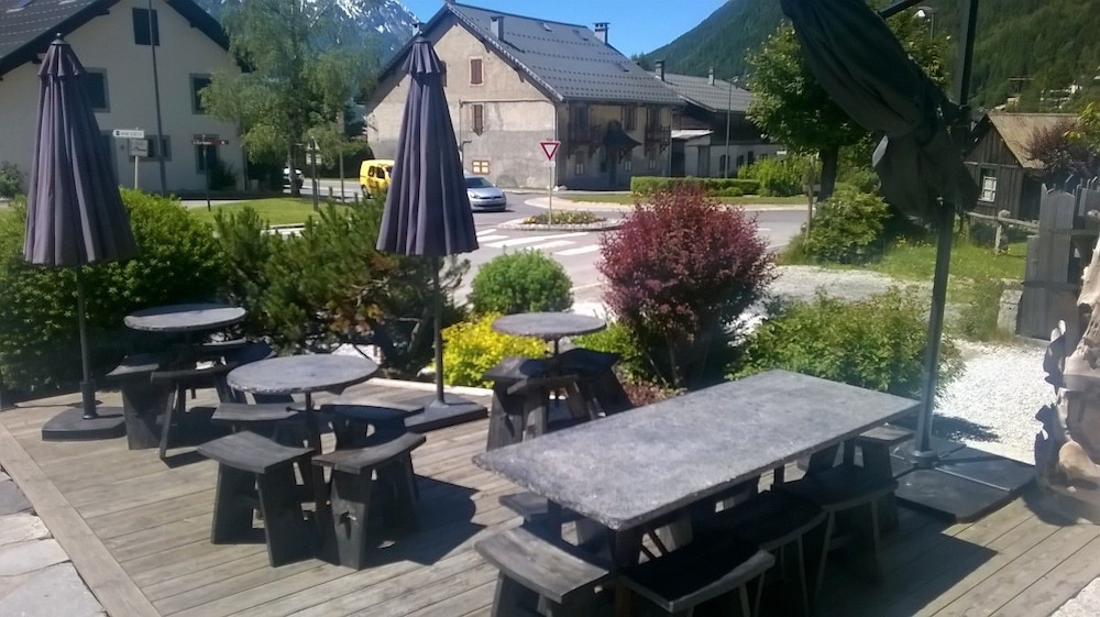 Eden Hotel, Apartments And Chalet Chamonix Les Praz - Chamonix-Mont-Blanc