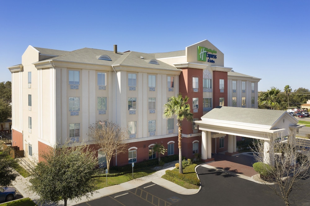 Holiday Inn Express & Suites Uvalde - Uvalde, TX
