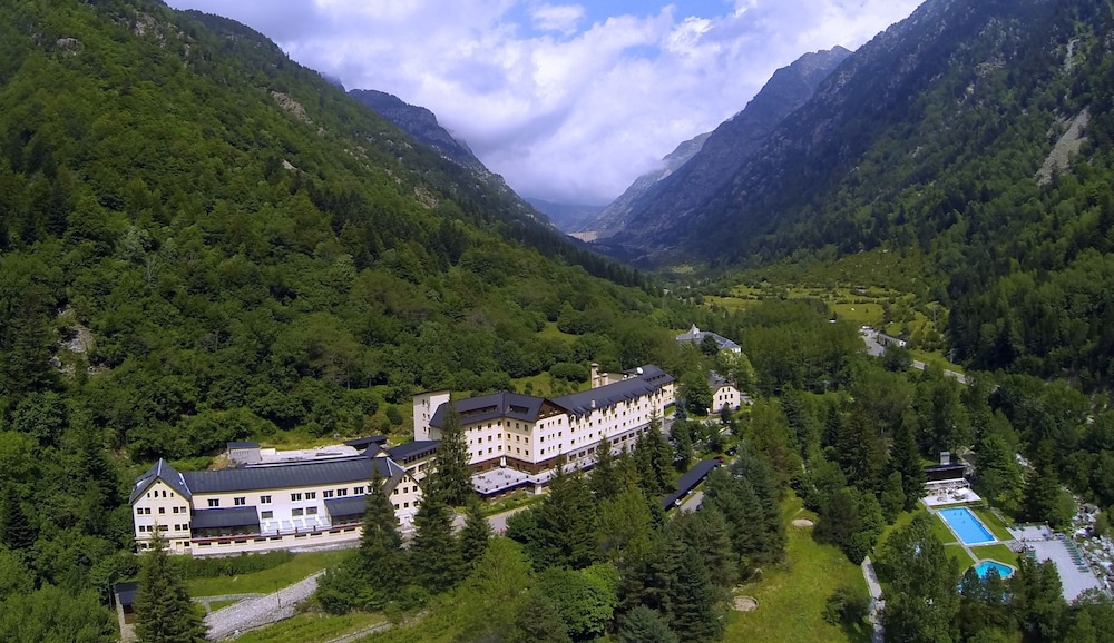 Hotel Manantial- Balneari Caldes De Boi - Taüll