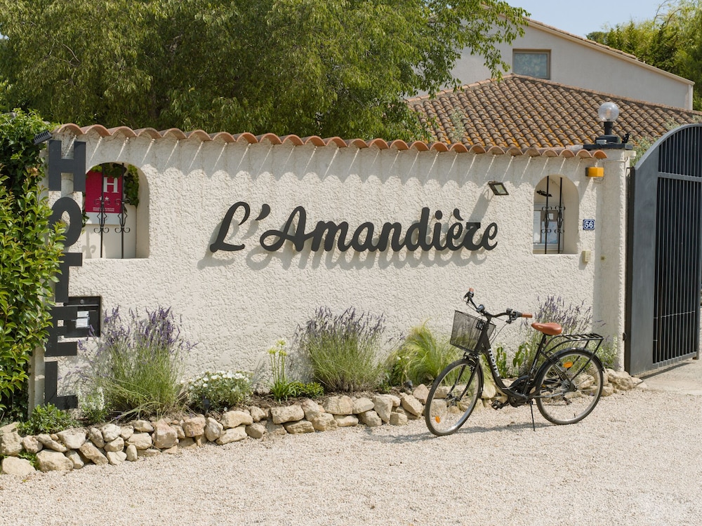 Hotel De Charme L'amandière - Maussane-les-Alpilles