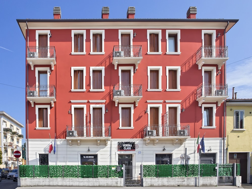 Verona Class Aparthotel "Residenze Del Cuore" - Alpok