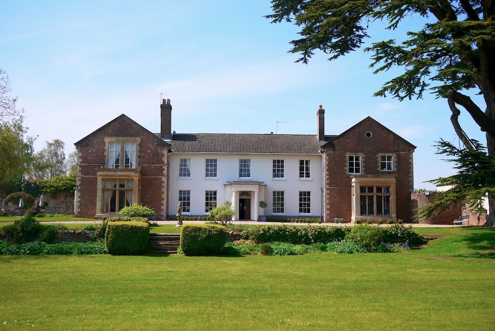 Glewstone Court Country House Hotel - Wilton Castle