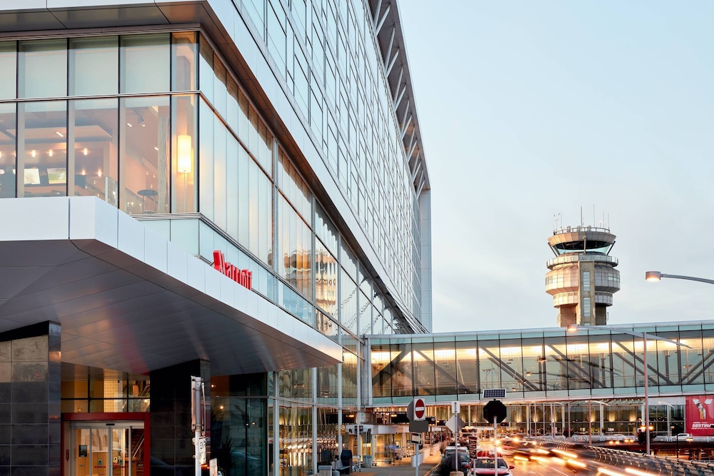 Marriott Montreal Airport In-Terminal Hotel - Dorval