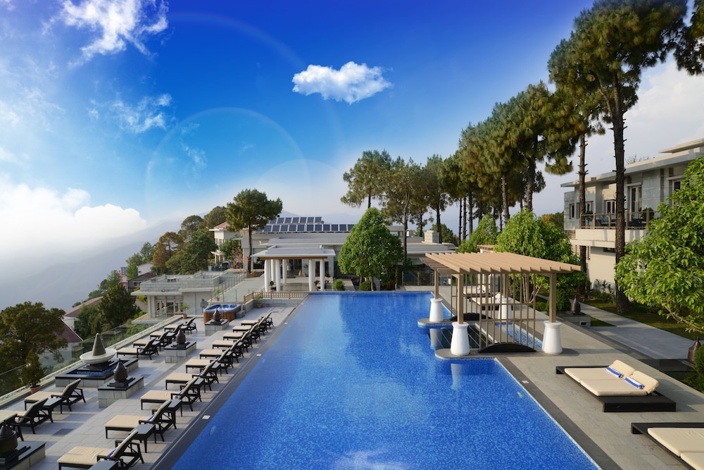 Moksha Himalaya Spa Resort - Haryana