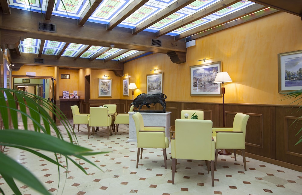 Hotel Agora Juan De Austria - Chamartín