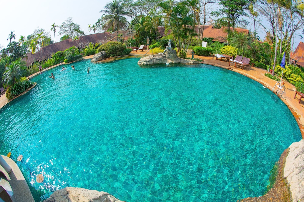 Golden Pine Resort - Mueang Chiang Rai