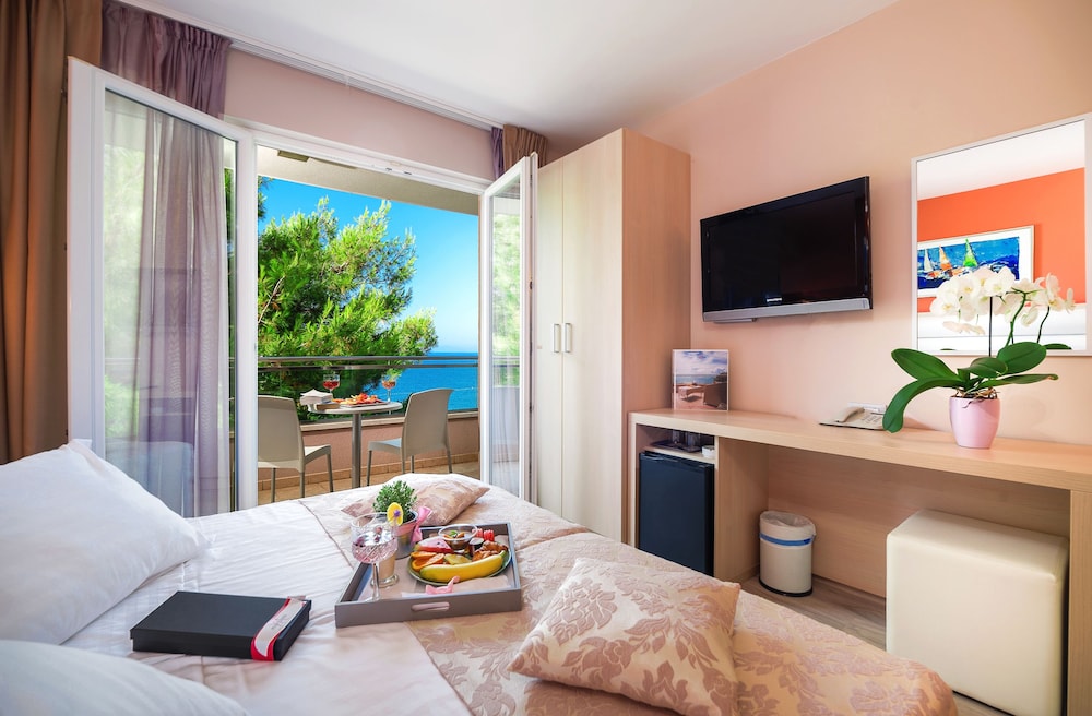 Hotel Maritimo - Makarska Riviera