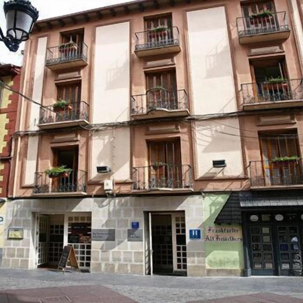 Hotel La Paz - Castiello de Jaca