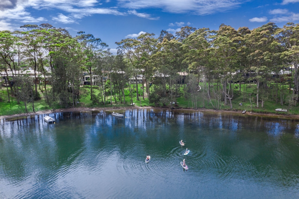 Kings Point Lake House - Lakeside Getaway Perfect For The Family - Ulladulla