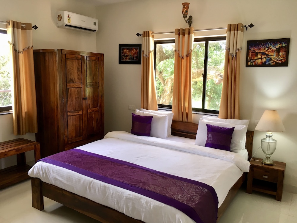 Monarch Suites - Goa