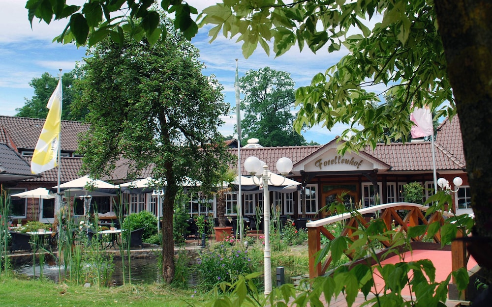 Hotel  Forellenhof - Hodenhagen
