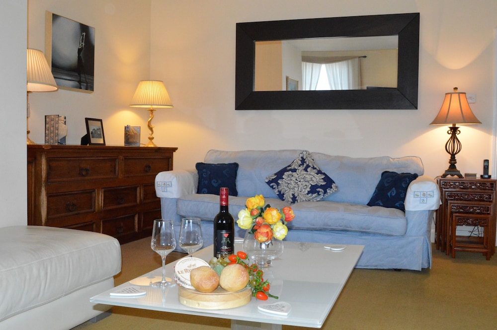 Queens View Apartment In Kirn By Dunoon-sleeps Up To 6 Ads/1chd-pet Friendly - Gourock