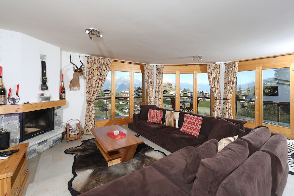 Luxury 3 Bed Ski Chalet-apartment In Haute-nendaz ,Switzerland. - 夕昂
