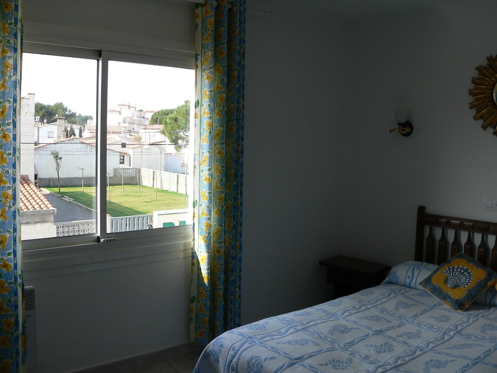 Furnished House, Nice Amenities, Close To The Beach And The Marina - L'Escala