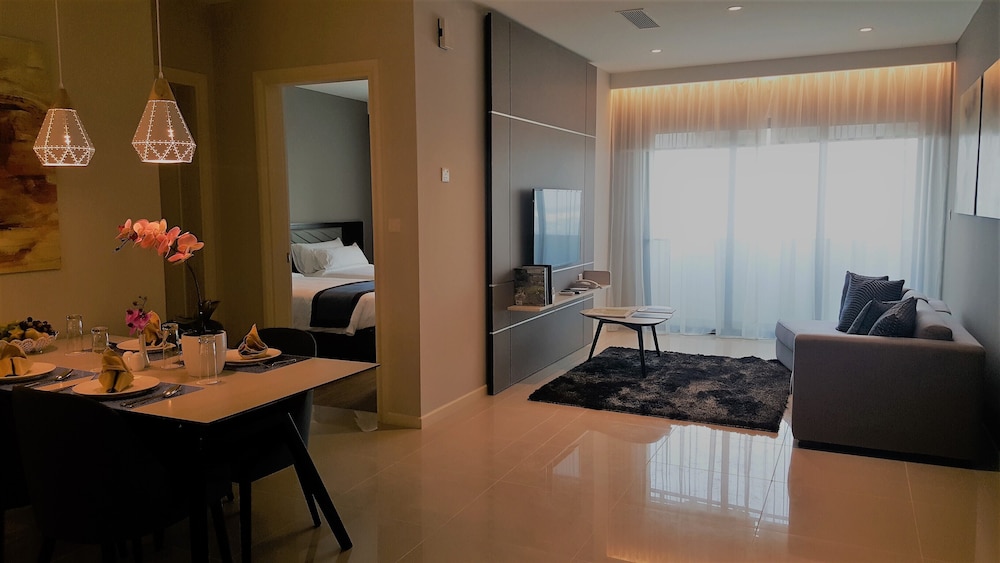 Suasana Suites By Subhome - Johor