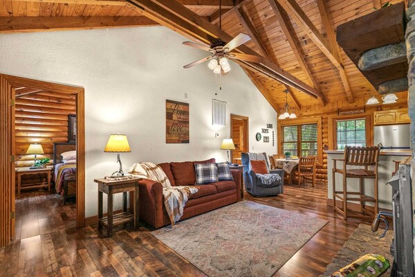 Genuine Log Cabin With Fireplace, Whirlpool Tubs, Indoor Pool! | 152 - Branson, MO