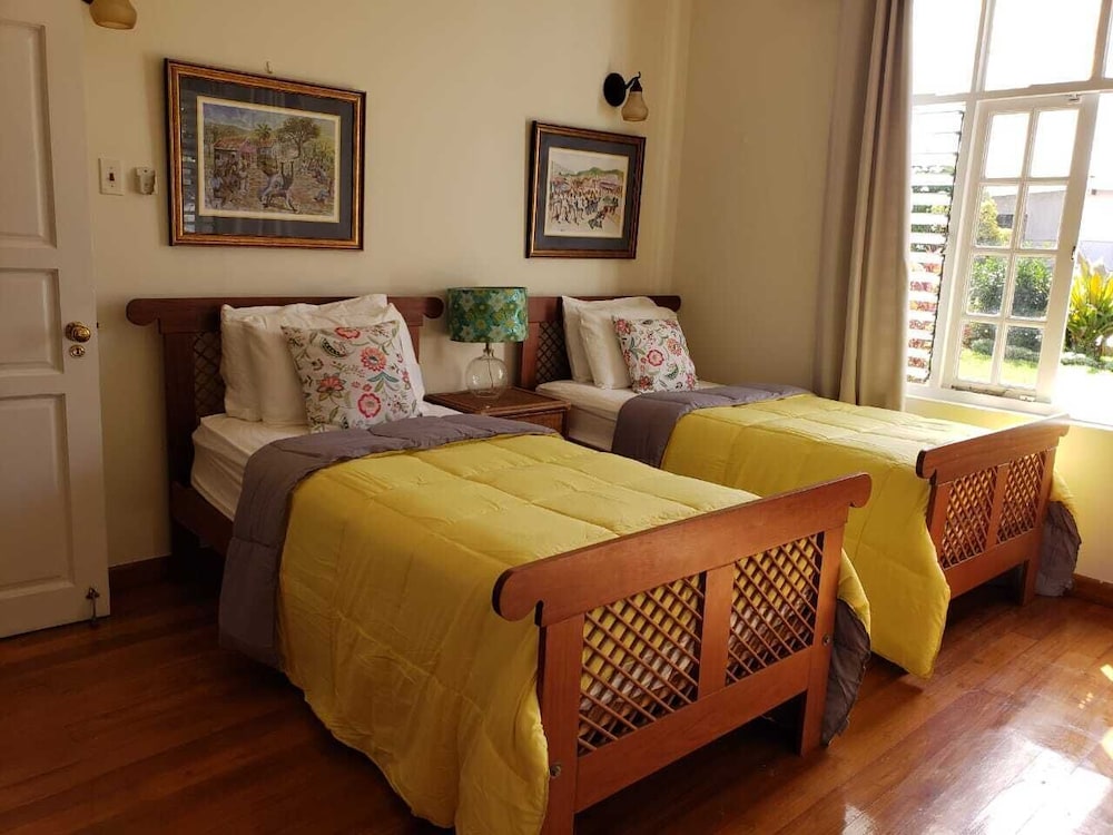 Malindi Villa Is Located On A Cool Quiet Hill At Bacolet Point - 多巴哥島