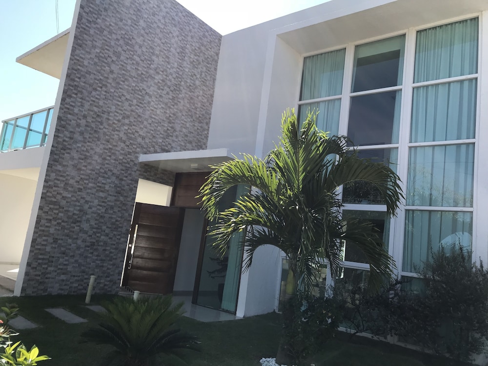 House With Pool Top Soft Hibiscus Ipioca Condominium Closed Beach Access - Maceió