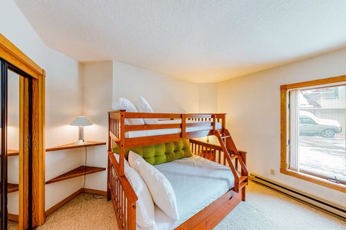 Ketchum, ID Villas and Beach house Best Price on cozycozy