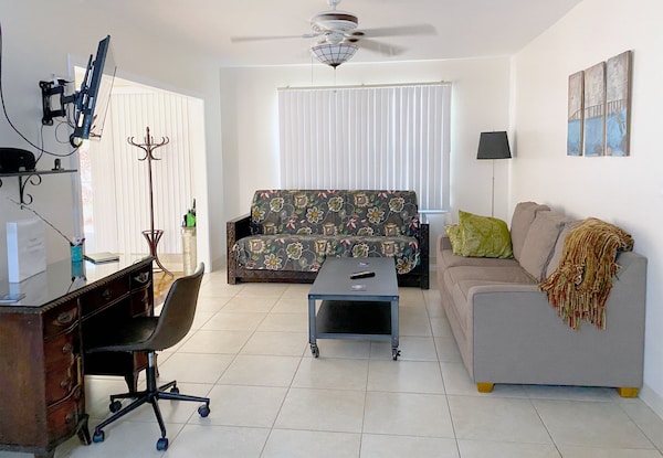 Maison De Deux Chambres Dans Le Quartier Paisible De St Pete - Gulfport, FL