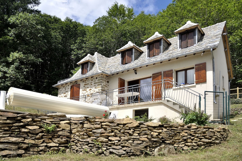 House Of Character In Nature - Cantal