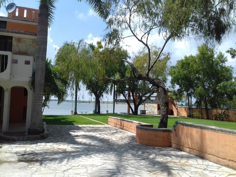 Huis Met 4 Slaapkamers En Uitzicht Op De Lagune In Privéafdeling - Tampico