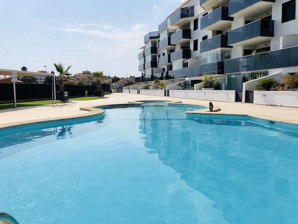 Luxueus Nieuw Appartement Op 5 Minuten Lopen Van Het Stadscentrum Stranden En Haven - Jalón
