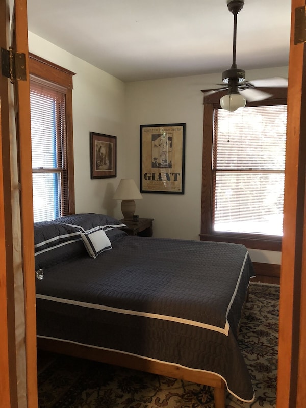 100-year Old Bungalow In The Heart Of The City, Walking Distance To Zilker Park! - Tarrytown - Austin
