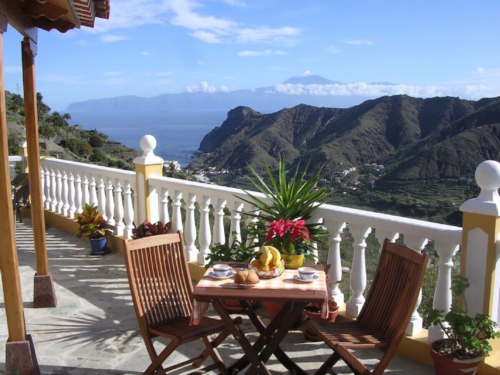 Casa Rural El Serrillal 2 - Magical + Cozy, Views Of The Sea And The Valley - La Gomera