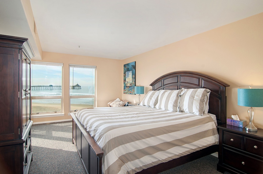 San Diego County Oceanfront 3 Bedroom-heated Pool/jacuzzi. Complex On The Sand - National City, CA